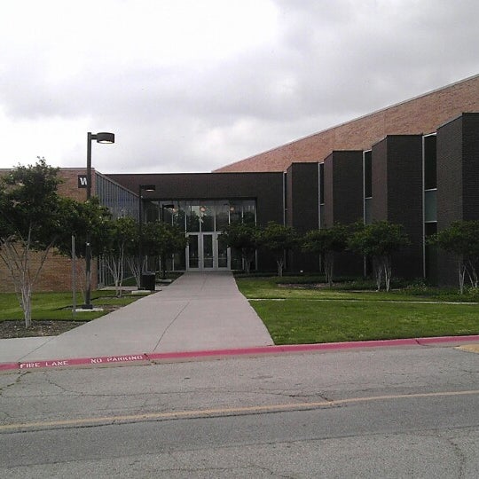 Foto tomada en Brookhaven College  por MiFaGaRo el 5/29/2013