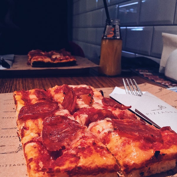 12/30/2017 tarihinde Ана Л.ziyaretçi tarafından Pizzagram'de çekilen fotoğraf