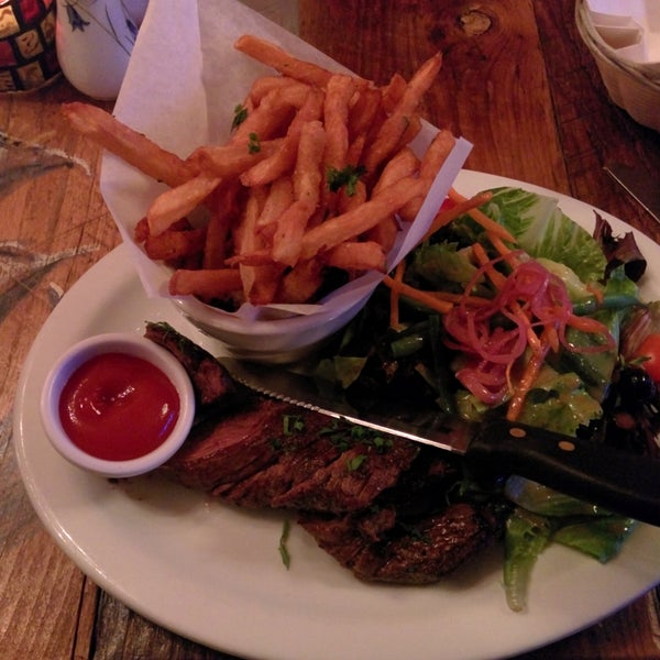 I never walk out disappointed. Great food with good-size portions. Check out this nice steak and frites plate!