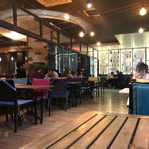 Photo taken at Robert&#39;s Coffee by Aydn _. on 7/4/2018