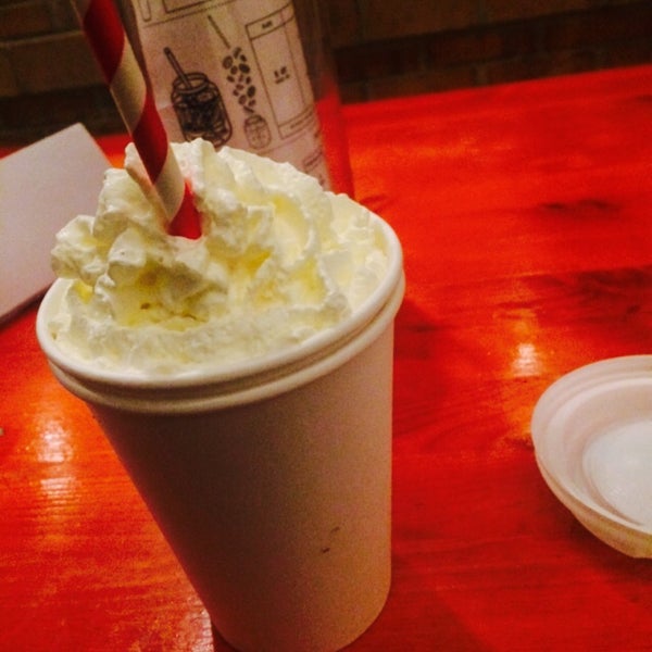 10/16/2015에 Judit N.님이 Ahoy! Hot &amp; Iced Chocolate, Lemonade, Waffle, Smoothie에서 찍은 사진