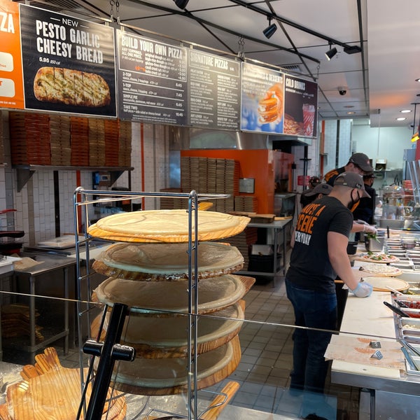 Blaze Pizza Pizzeria in Davis