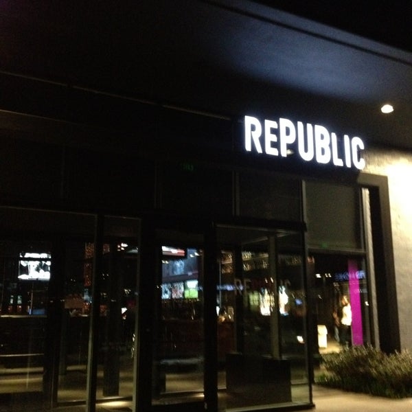 Photo taken at Republic Gastropub by Masa T. on 3/26/2013