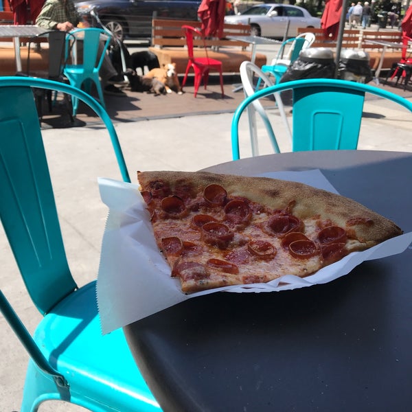 Photo taken at Tony&#39;s Coal-Fired Pizza &amp; Slice House by Barce on 5/7/2019