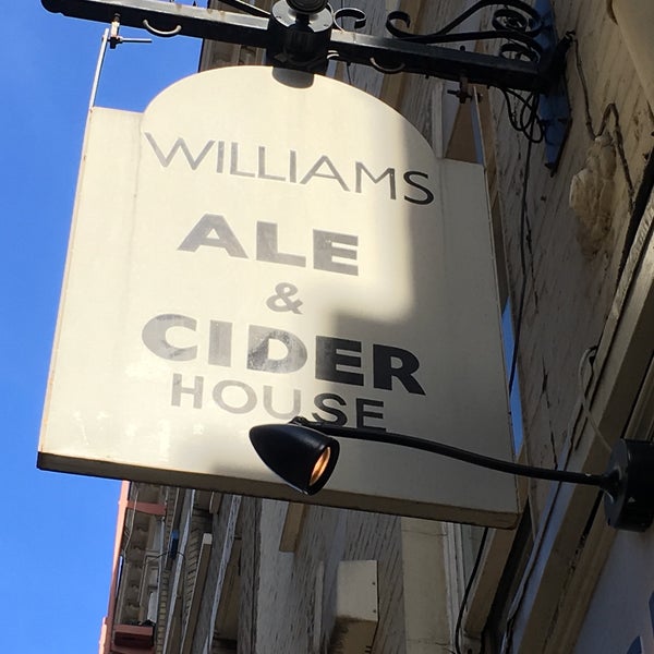 8/1/2018 tarihinde Karen M.ziyaretçi tarafından The Williams Ale &amp; Cider House'de çekilen fotoğraf