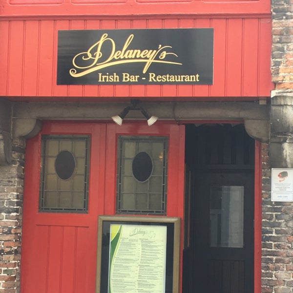 Photo taken at Delaney&#39;s Irish Pub &amp; Restaurant by Karen M. on 9/26/2017
