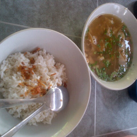 Photos At Sop Ayam Pak Min Sewon Di Yogyakarta