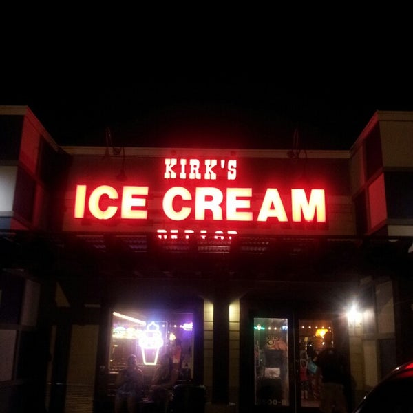 Photo prise au Kirk&#39;s 1890 Ice Cream Parlor par Loukas K. le7/22/2013