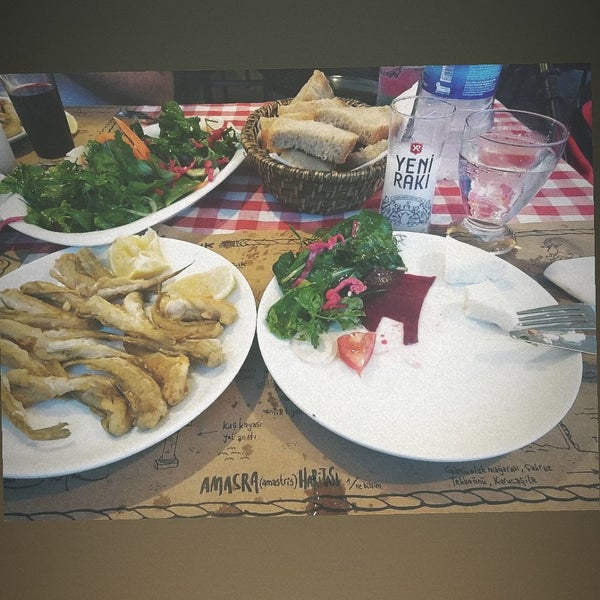 8/27/2018에 Asiye Ç.님이 Sahil Balık Restaurant에서 찍은 사진