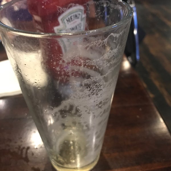 Photo taken at On Tap Sports Cafe - Riverchase Galleria by Paul on 9/4/2020