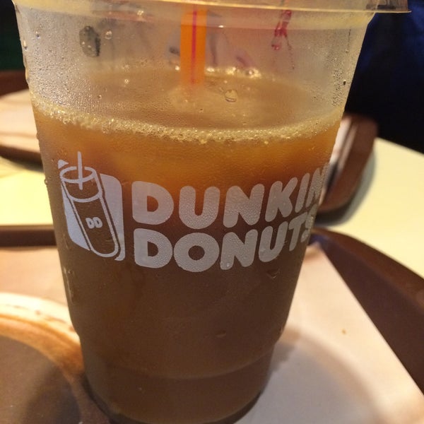 Photo taken at Dunkin&#39; Donuts by Renato V. on 3/31/2017