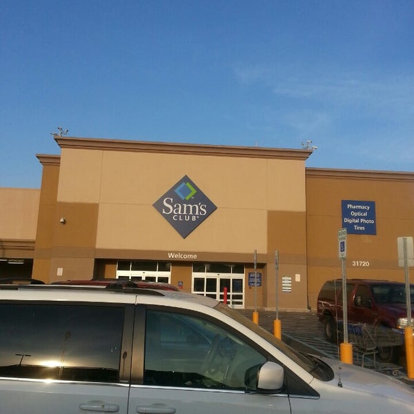 Photos at Sam's Club Roseville, MI