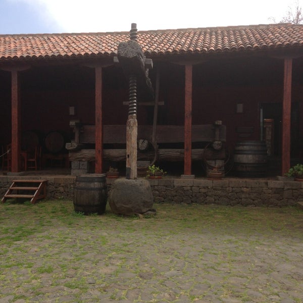 รูปภาพถ่ายที่ Casa del Vino La Baranda โดย José M. เมื่อ 2/17/2013