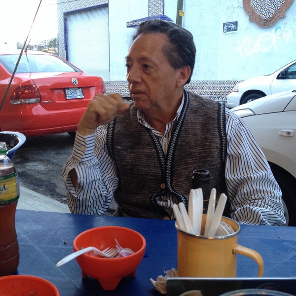 6/18/2015에 Paco (aka) G.님이 Sahuaros Grill - Ajusco에서 찍은 사진