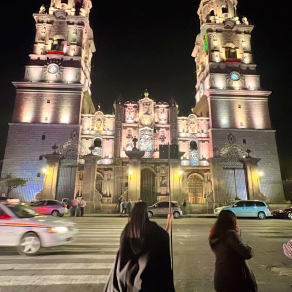 Photo taken at Catedral de Morelia by Eunice R. on 5/1/2023
