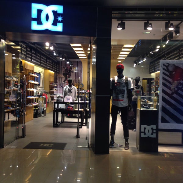 dc shoes store near me