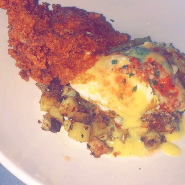 South city is exceptional! Had brunch there this morning and everything was simply amazing.... jumbo lump crab cake hash and fried chicken 😋😋😋😋
