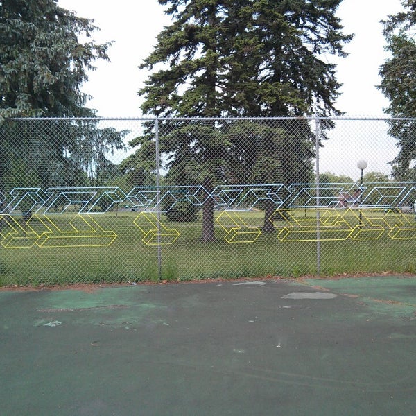 Folwell Park Victory 1615 Dowling Ave N