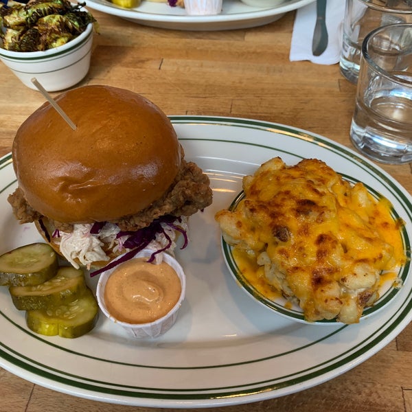 Omg the chicken sandwich is absolutely to die for. Get it with a side of Mac and cheese and enjoy!