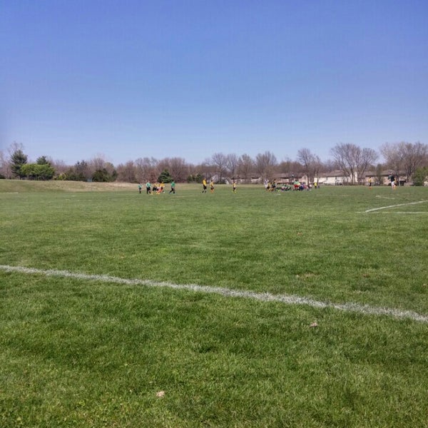 thomas-s-stoll-memorial-park-overland-park-ks