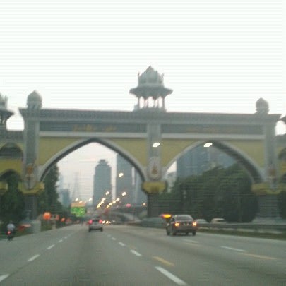 Photos At Pintu Gerbang Kota Darul Ehsan Kota Darul Ehsan Arch Monument Landmark In Petaling Jaya Photos At Pintu Gerbang Kota Darul Ehsan Kota Darul Ehsan Arch Monument Landmark In Petaling Jaya