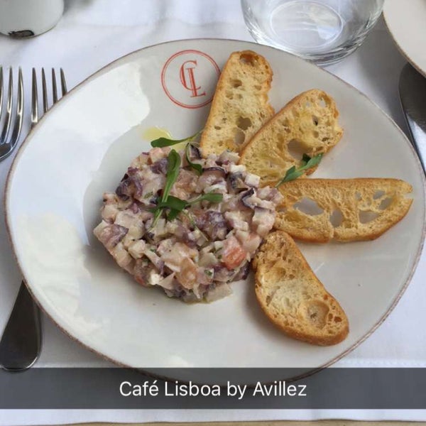 4/16/2016 tarihinde Tiago M.ziyaretçi tarafından Café Lisboa'de çekilen fotoğraf