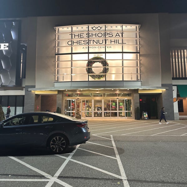 Apple at The Shops at Chestnut Hill - A Shopping Center in Chestnut Hill,  MA - A Simon Property