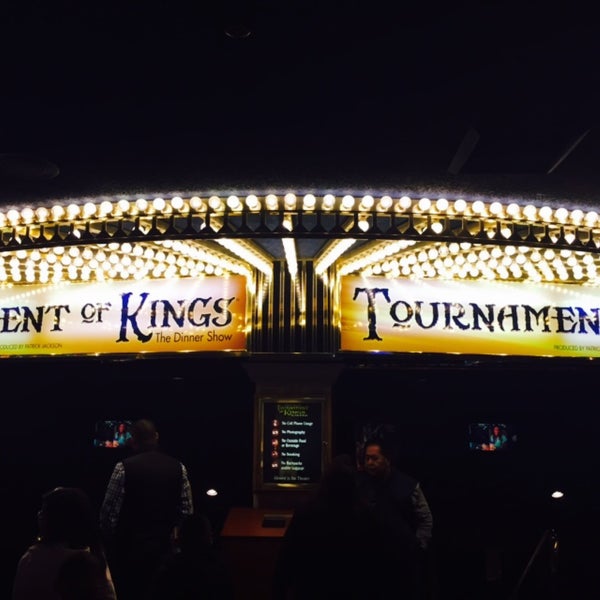 Das Foto wurde bei Tournament of Kings Arena von K D. am 11/29/2015 aufgenommen