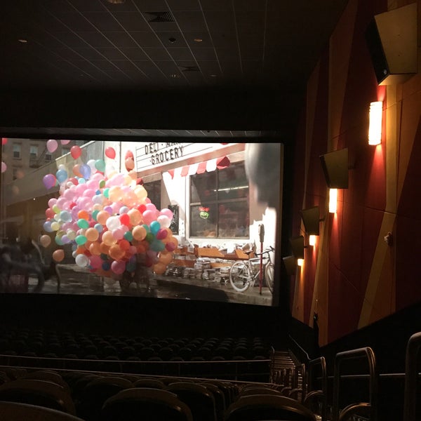 Regal Nanuet & RPX Movie Theater in Nanuet