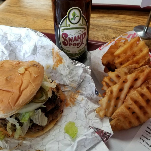 3/8/2018에 Jeff A.님이 Corbett&#39;s Burgers &amp; Soda Bar에서 찍은 사진