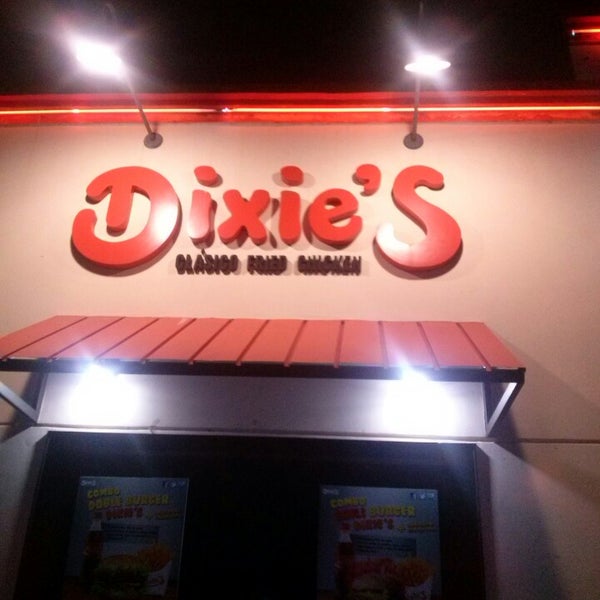Photo taken at Dixie&#39;s by Juan O. on 10/16/2014