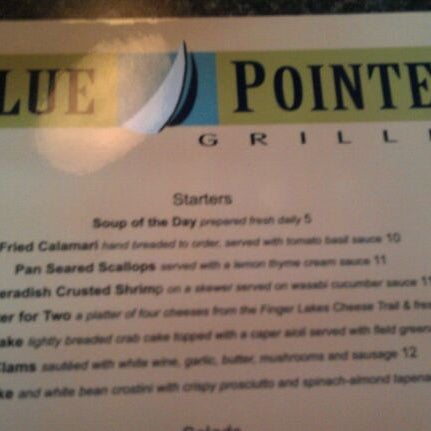 Foto tirada no(a) Blue Pointe Grille por Jen P. em 6/7/2011