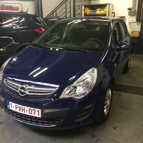 Opel Garage Van Der Perre (Now Closed) Ninoofsesteenweg 1107