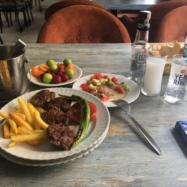 6/9/2019にErgün Ş.がŞişman Efes Pubで撮った写真