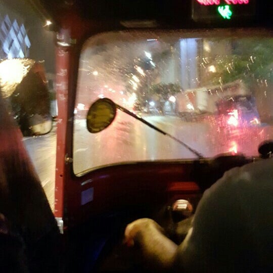 Photos at Galle Road Bambalapitiya Road in Bambalapitiya