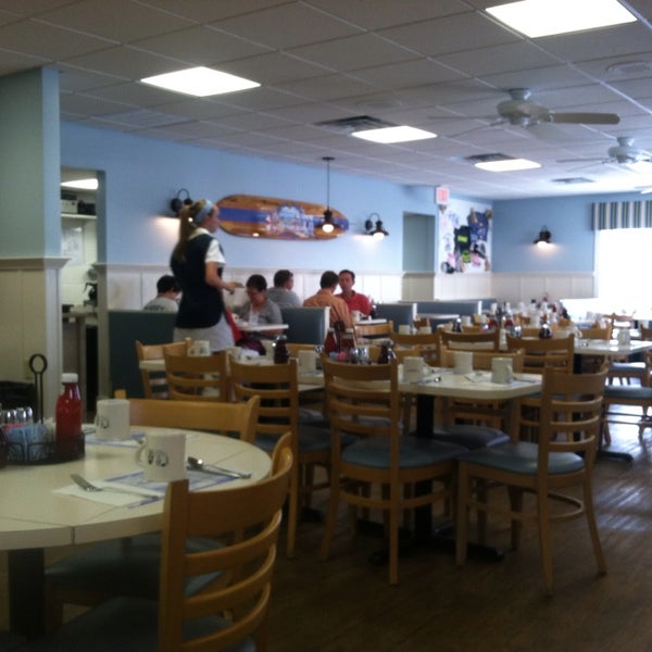 Photo taken at Uncle Bill&#39;s Pancake House - 21st Street by Stephen C. on 7/9/2013