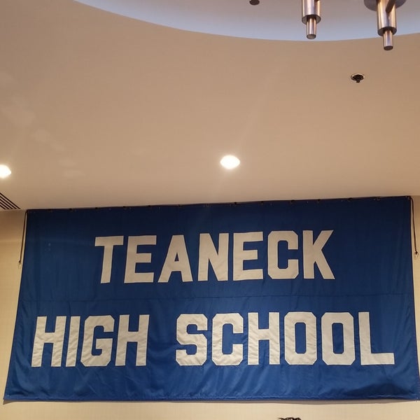 6/24/2018에 Lisa님이 Teaneck Marriott at Glenpointe에서 찍은 사진