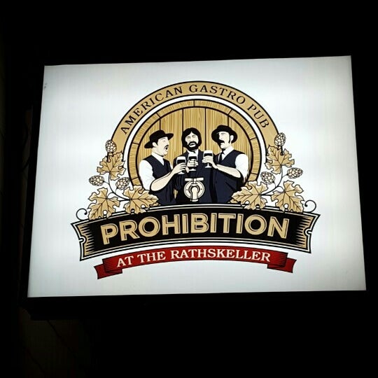 Foto scattata a Prohibition at the Rathskeller da Lisa il 4/3/2016