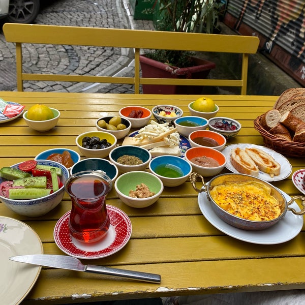 10/9/2021 tarihinde Dmitryziyaretçi tarafından Velvet Cafe'de çekilen fotoğraf