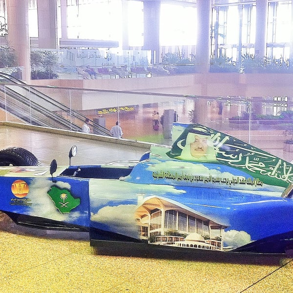 Снимок сделан в Межународный аэропорт Король Фадх (DMM) пользователем Mohammed Kanaan 4/22/2013