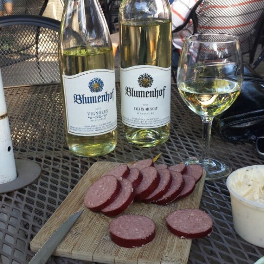 Foto diambil di Blumenhof Vineyards &amp; Winery oleh John G. pada 9/14/2013