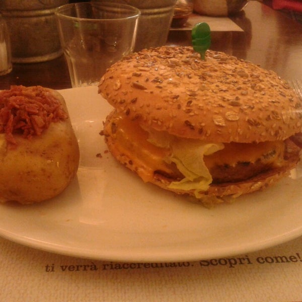 APPLICAZIONE ROADHOUSE SCARICARE