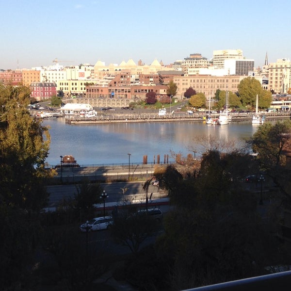 Photo taken at Best Western Plus Inner Harbour by Annie D. on 10/24/2013