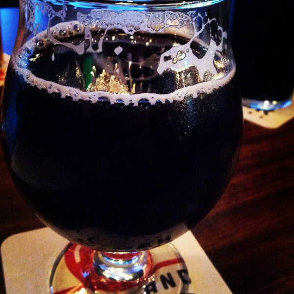 Photo taken at Westside Taphouse &amp; Growler Fill by Shanon P. on 9/17/2015