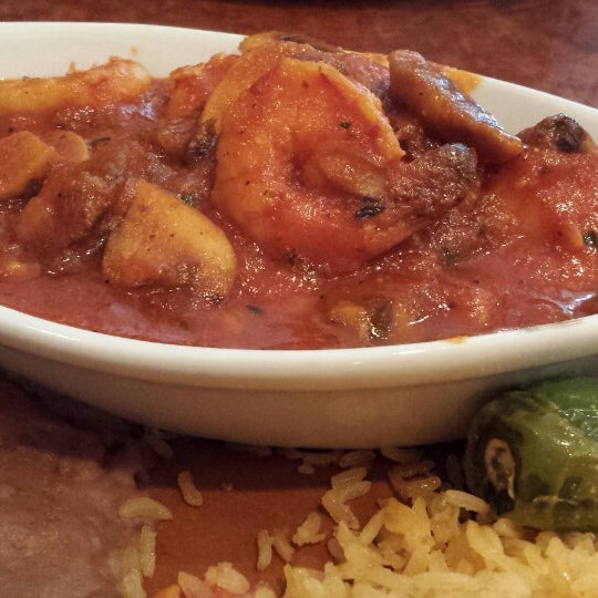 Foto tirada no(a) Tapatio Mexican Restaurant por Michael C. em 5/10/2014