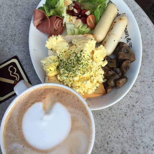 Photos at The Coffee Bean & Tea Leaf Café in Tampines