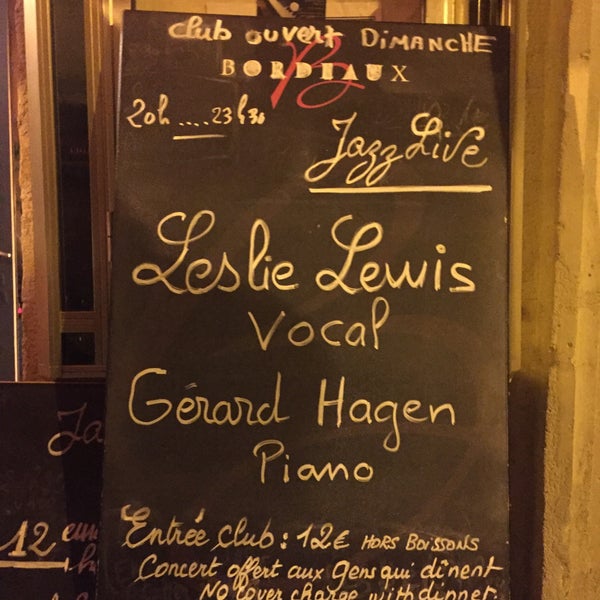 Foto scattata a Chez Papa Jazz Club da Uğur A. il 10/16/2015