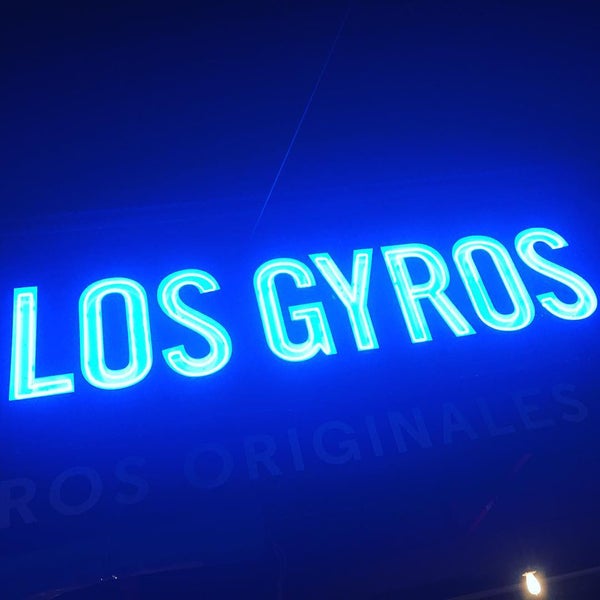 Foto diambil di Los Gyros oleh Rudy J. pada 4/2/2016