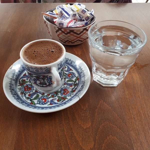 Foto diambil di İstanbull Café &amp; Fal &amp; Restaurant oleh Mrym👶🎭🍻🍀🌹 . pada 3/28/2018