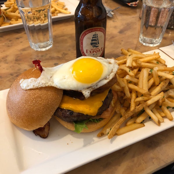 Photo taken at Eggspectation by Mik on 10/24/2019